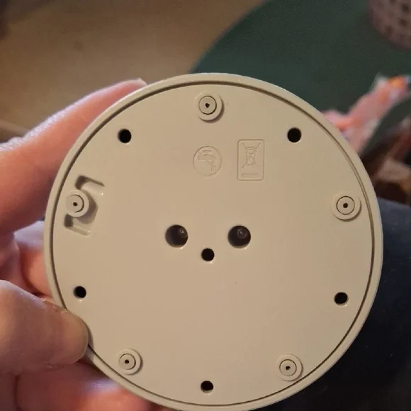 Philips Norelco Metallic Silver Shaving Stand - Picture 4 of 7